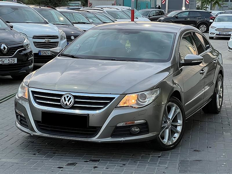 Volkswagen Passat CC foto 0