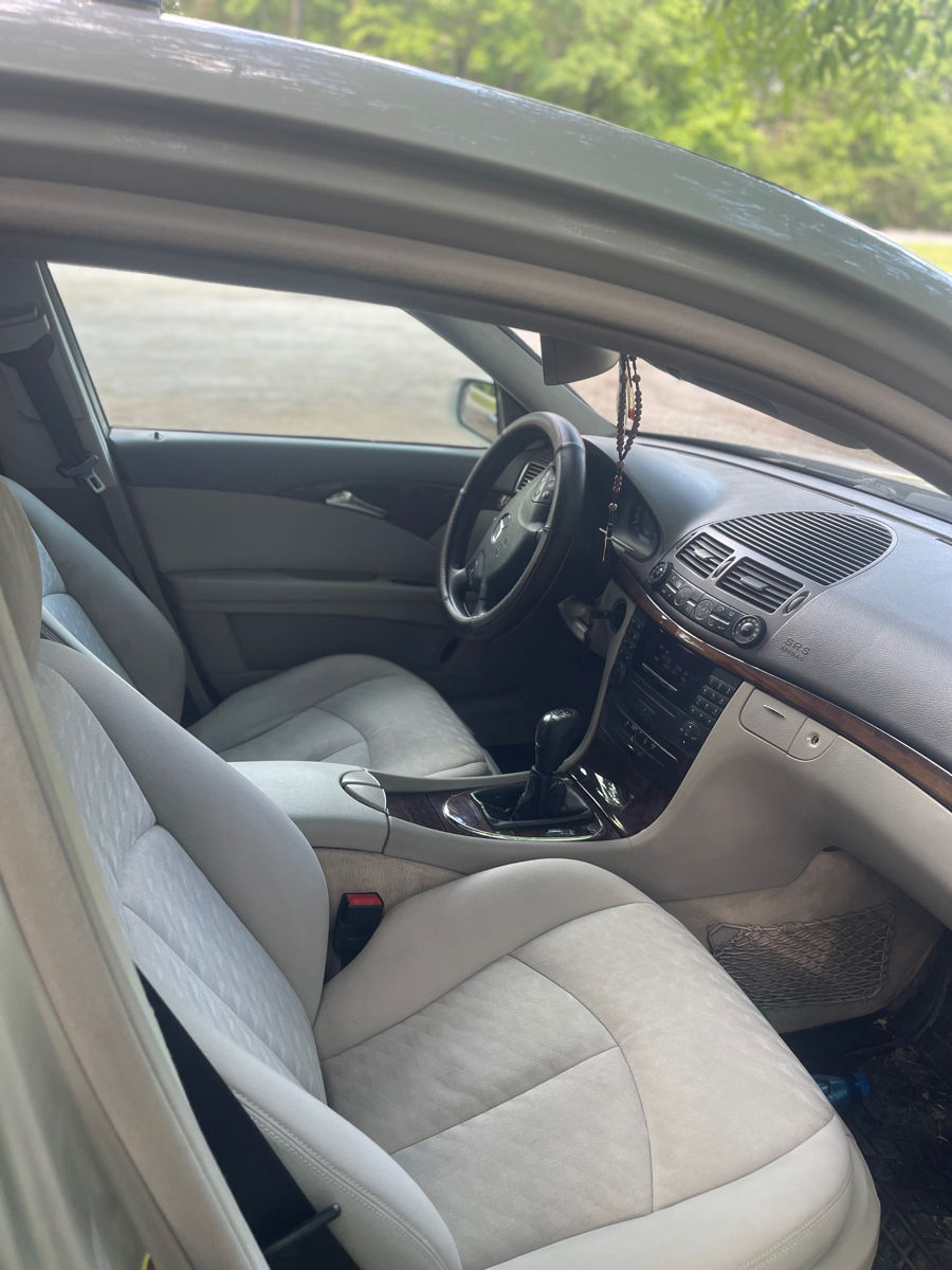 Mercedes E-Class фото 0