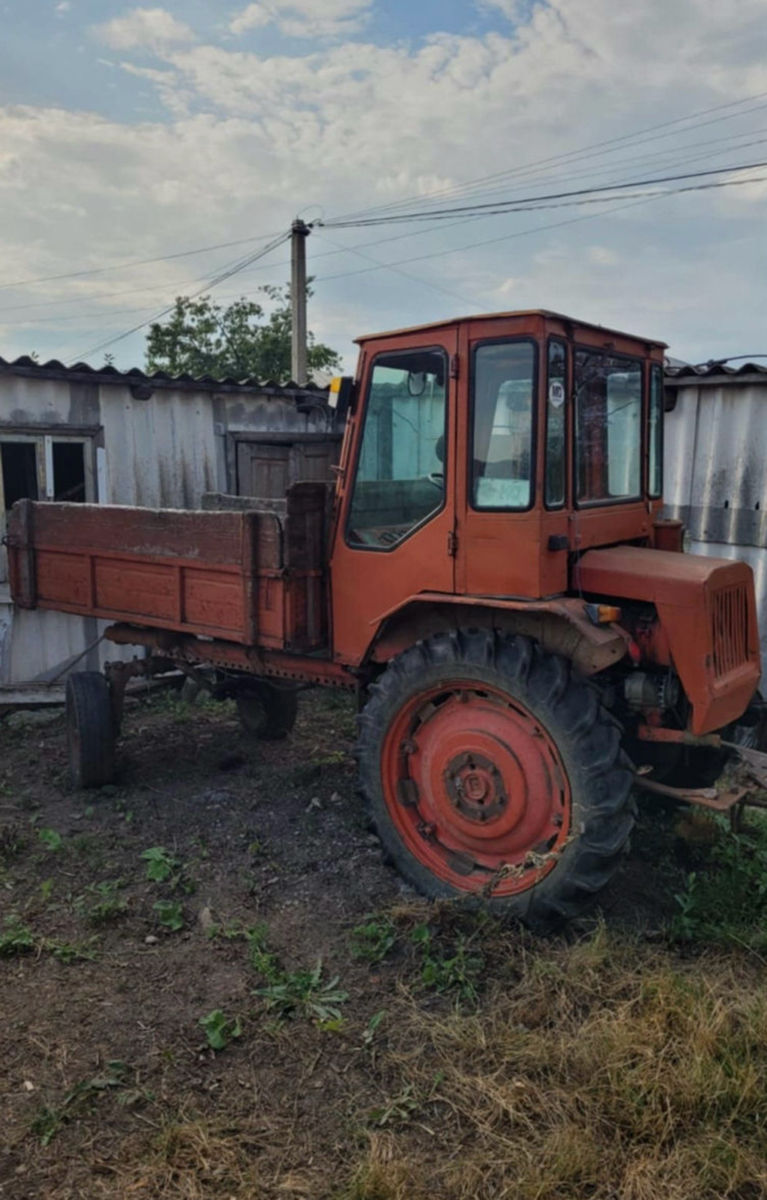 Tractor T16 фото 0