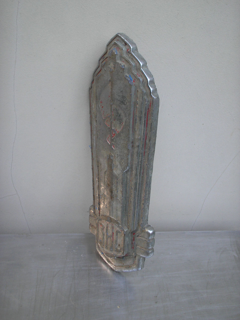 Эмблема "ЗиС" с автобуса "ЗИС-154"