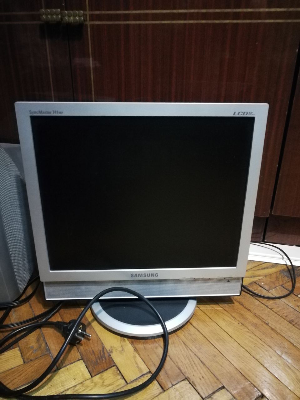 Samsung SyncMaster 741MP и Philips