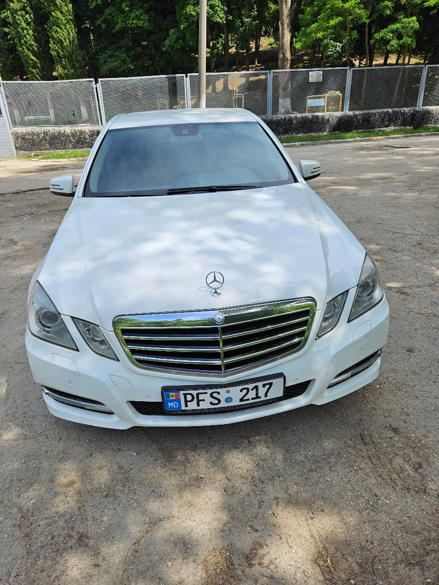 Mercedes E-Class foto 1