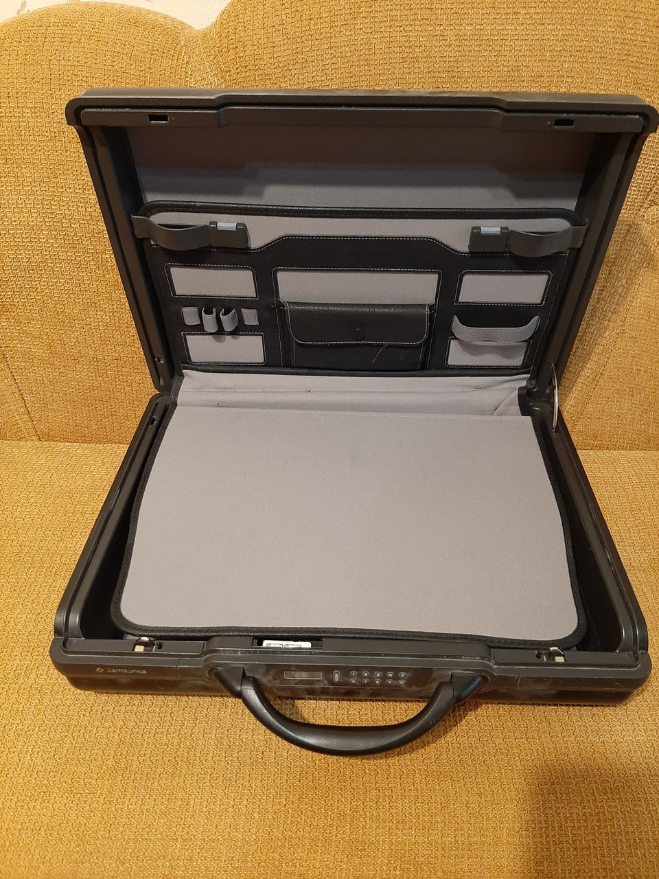 Распродажа!!! от 800 Дипломат , чемодан , аташе Samsonite. С ...