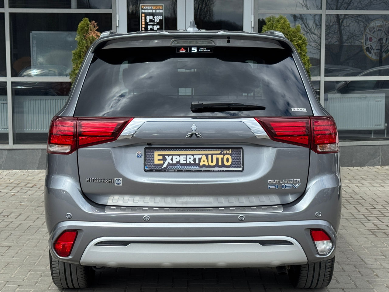 Mitsubishi Outlander — фото 5