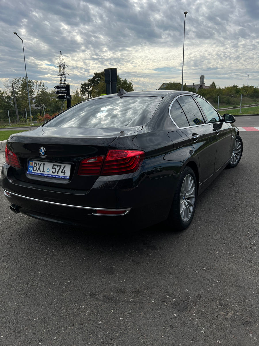 BMW 5 Series foto 2