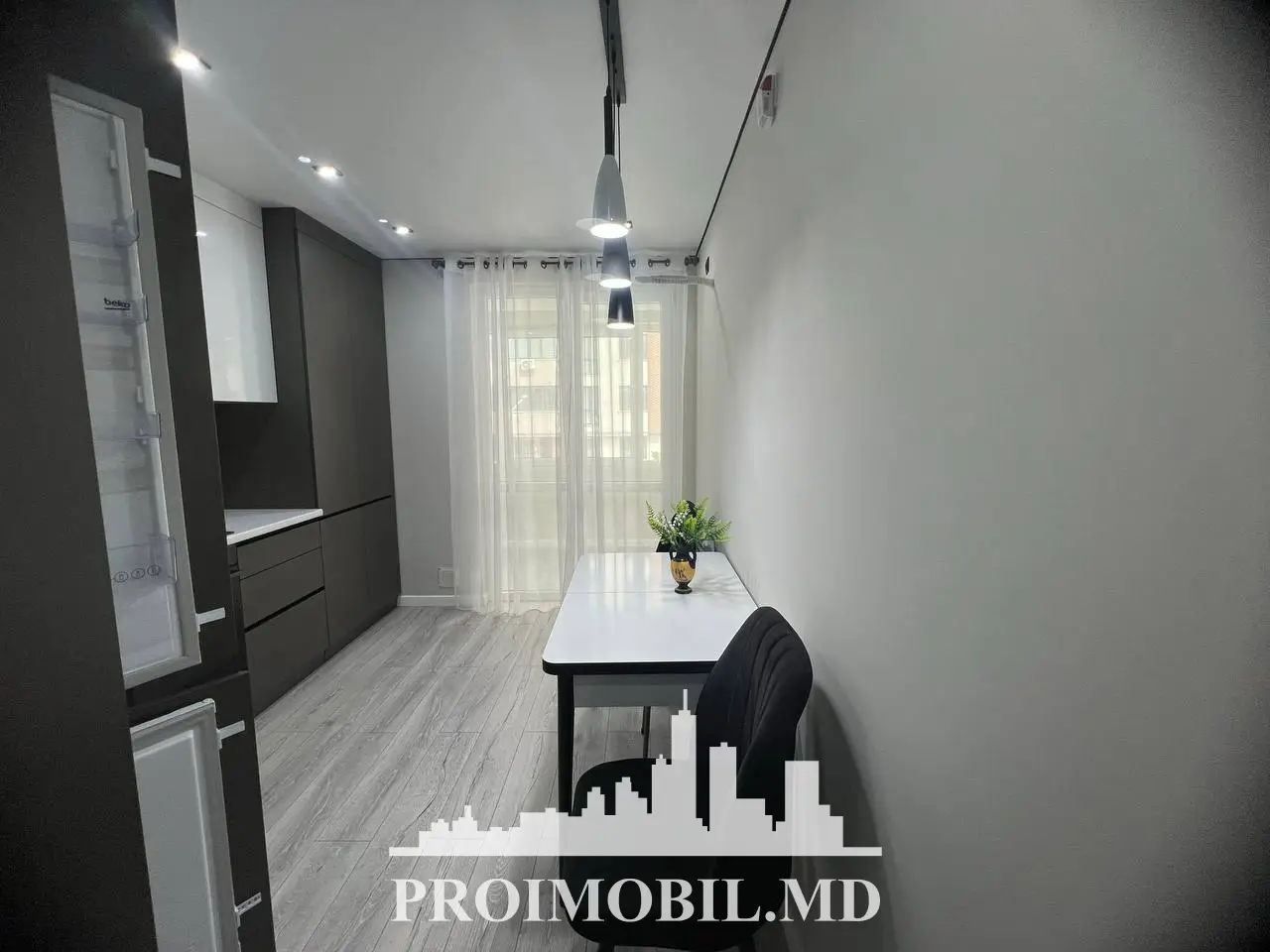 Apartament cu 2 camere, 80 m², Buiucani, Chișinău foto 4