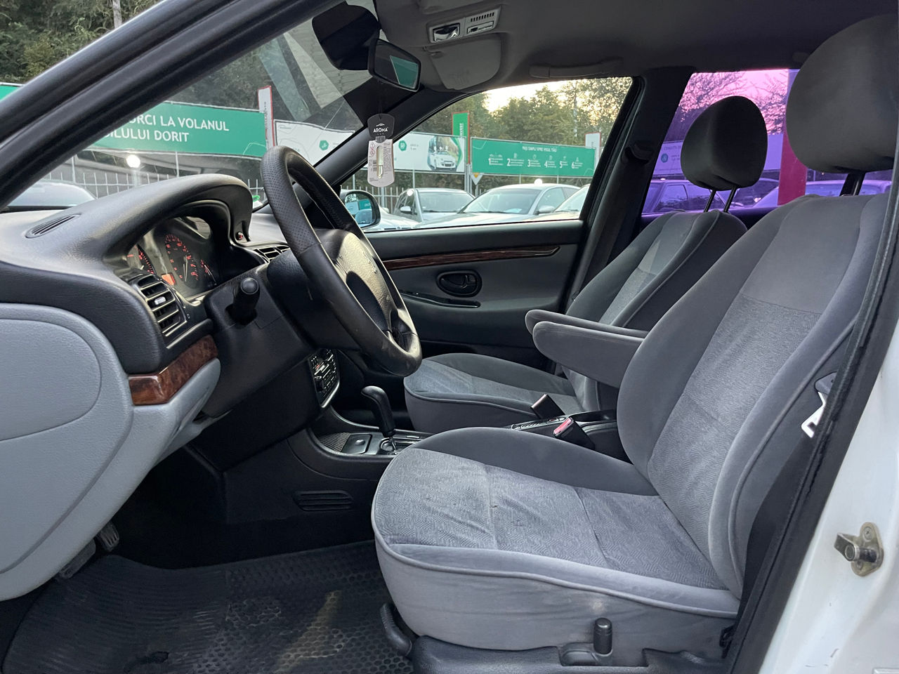 Peugeot 406 фото 6