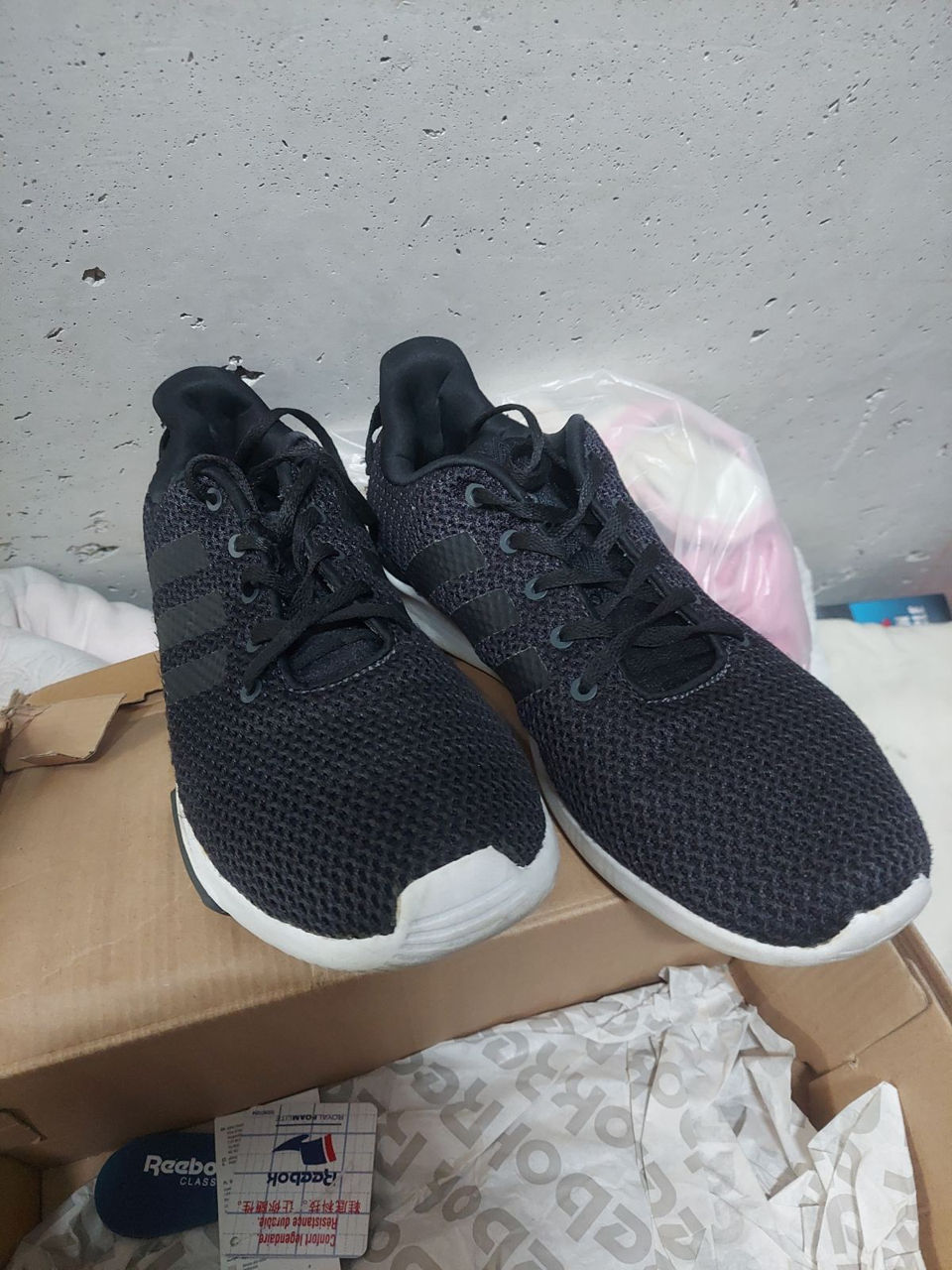 Vind adidas original--750 lei foto 1