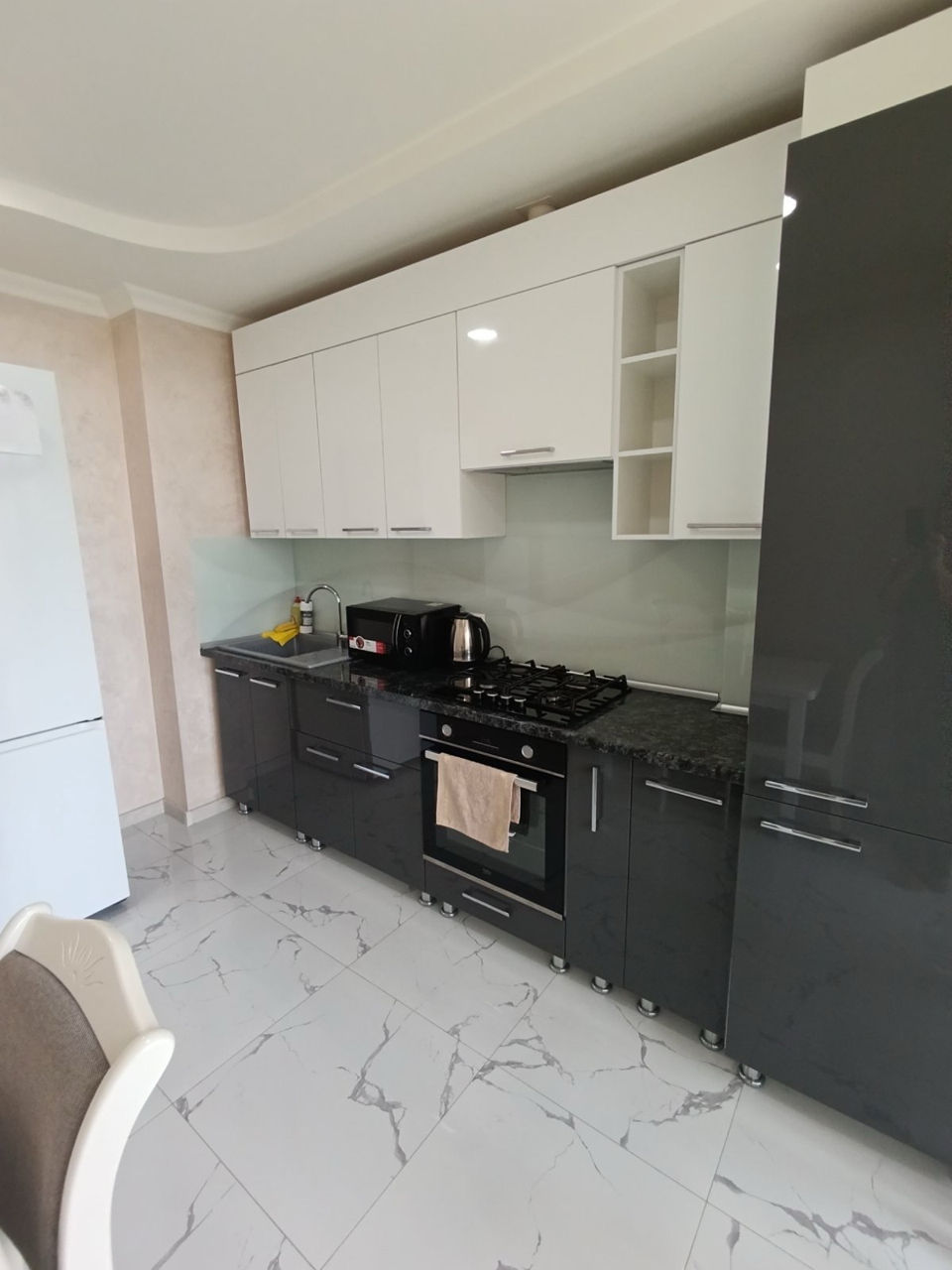 Apartament cu 2 camere, 55 m², Centru, Chișinău foto 3