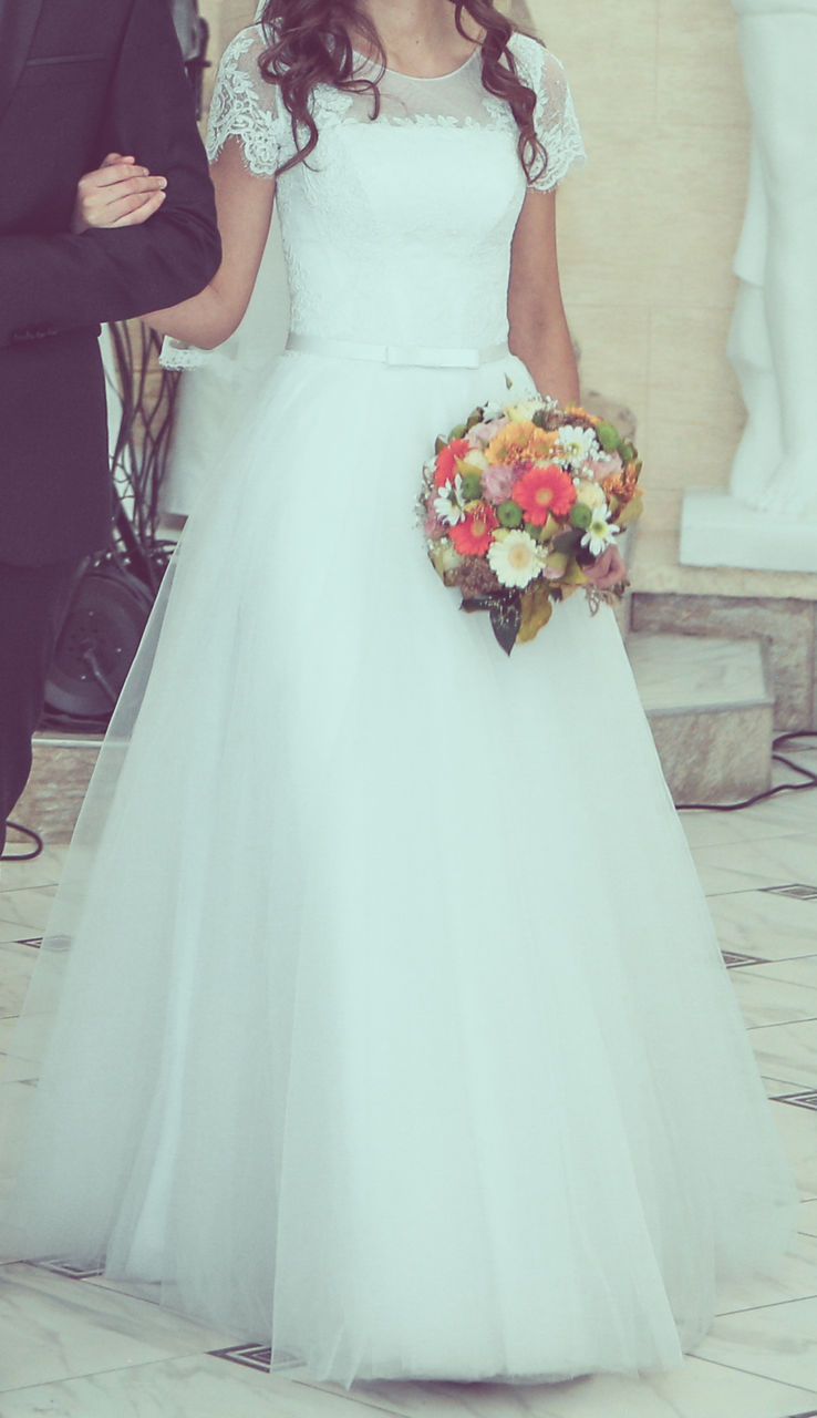 Rochie de mireasa + voal si crinolina foto 2