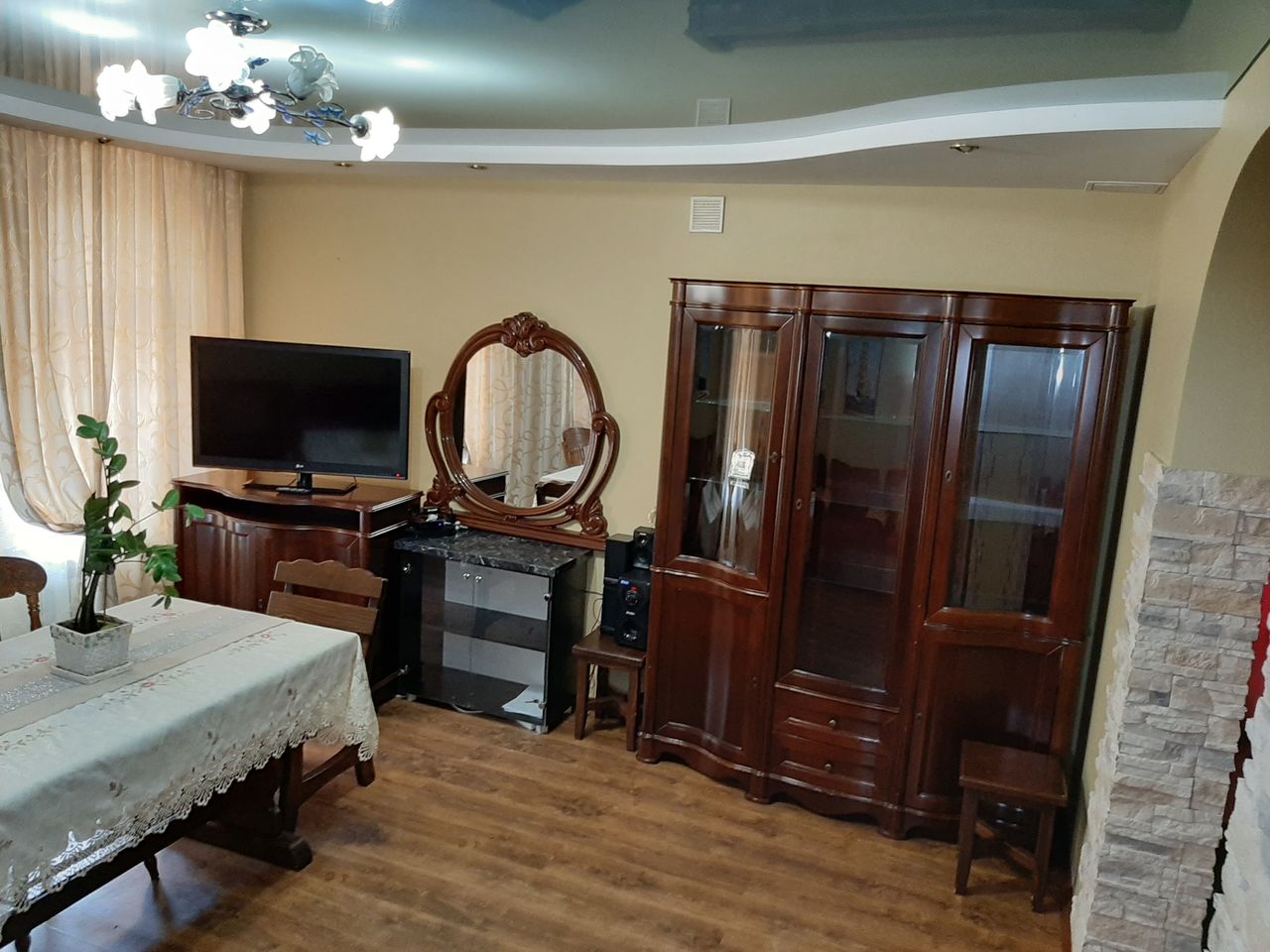 Дom,2 этажа,5 комнат,250 кв.м,сауна+басейн,тераса,барбекю фото 3