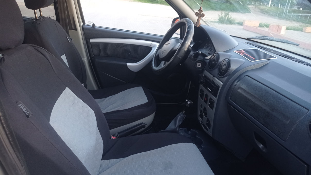 Dacia Logan foto 5
