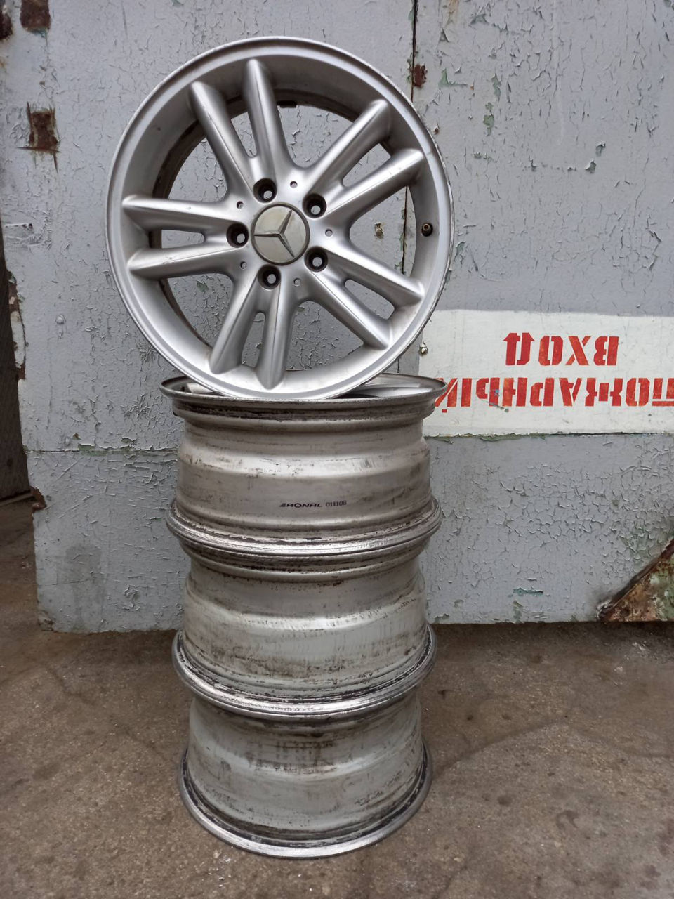 Продам диски разноширокие 5*112-R16 два диска 7J ET-37 и два диска 8J ET-32