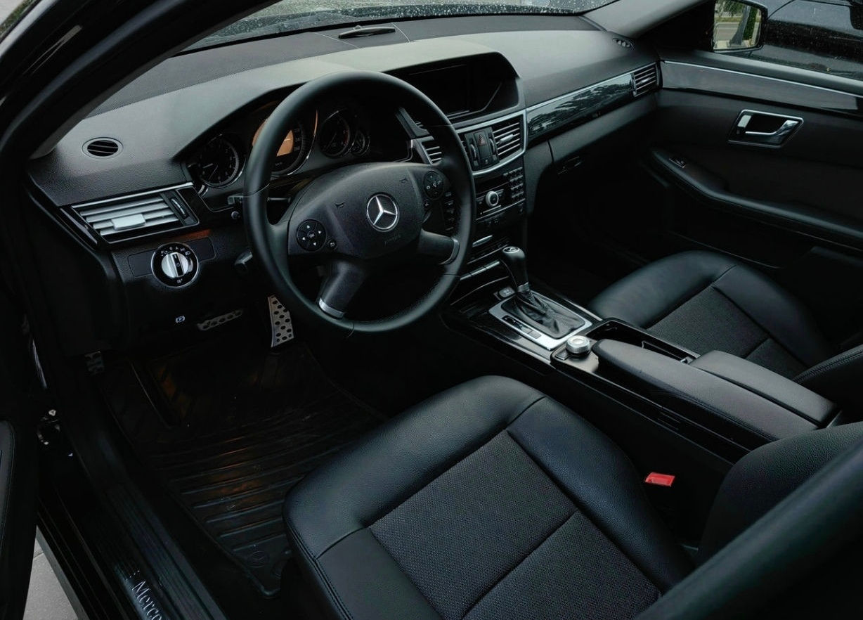 Mercedes E Class foto 9