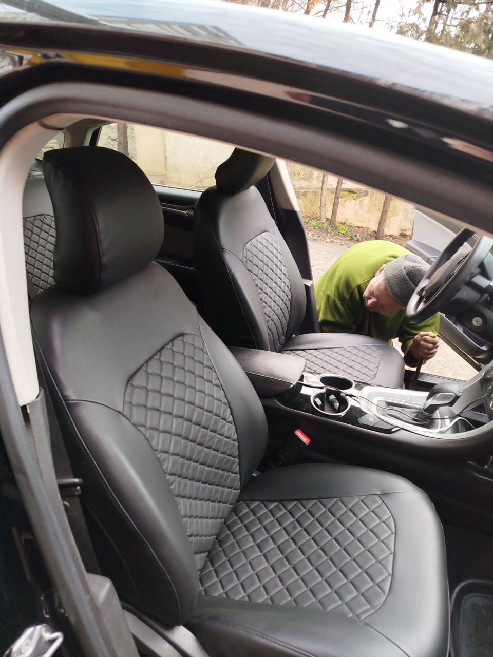 Автосервис - ремонт люков и автосалона, переоборудование автобусов, пошив чехлов, тентов. фото 9
