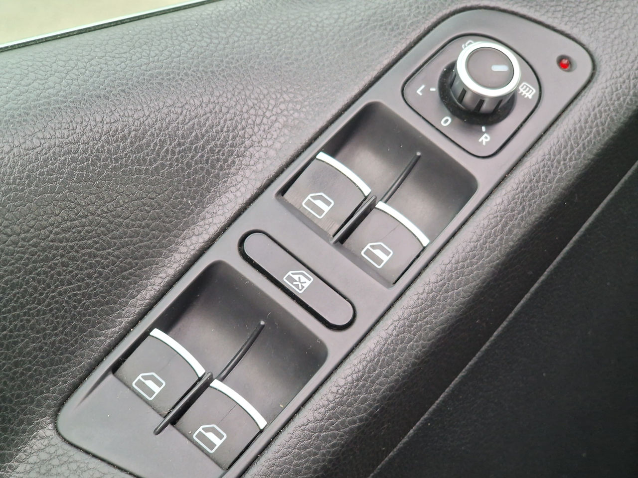 Volkswagen Tiguan фото 10