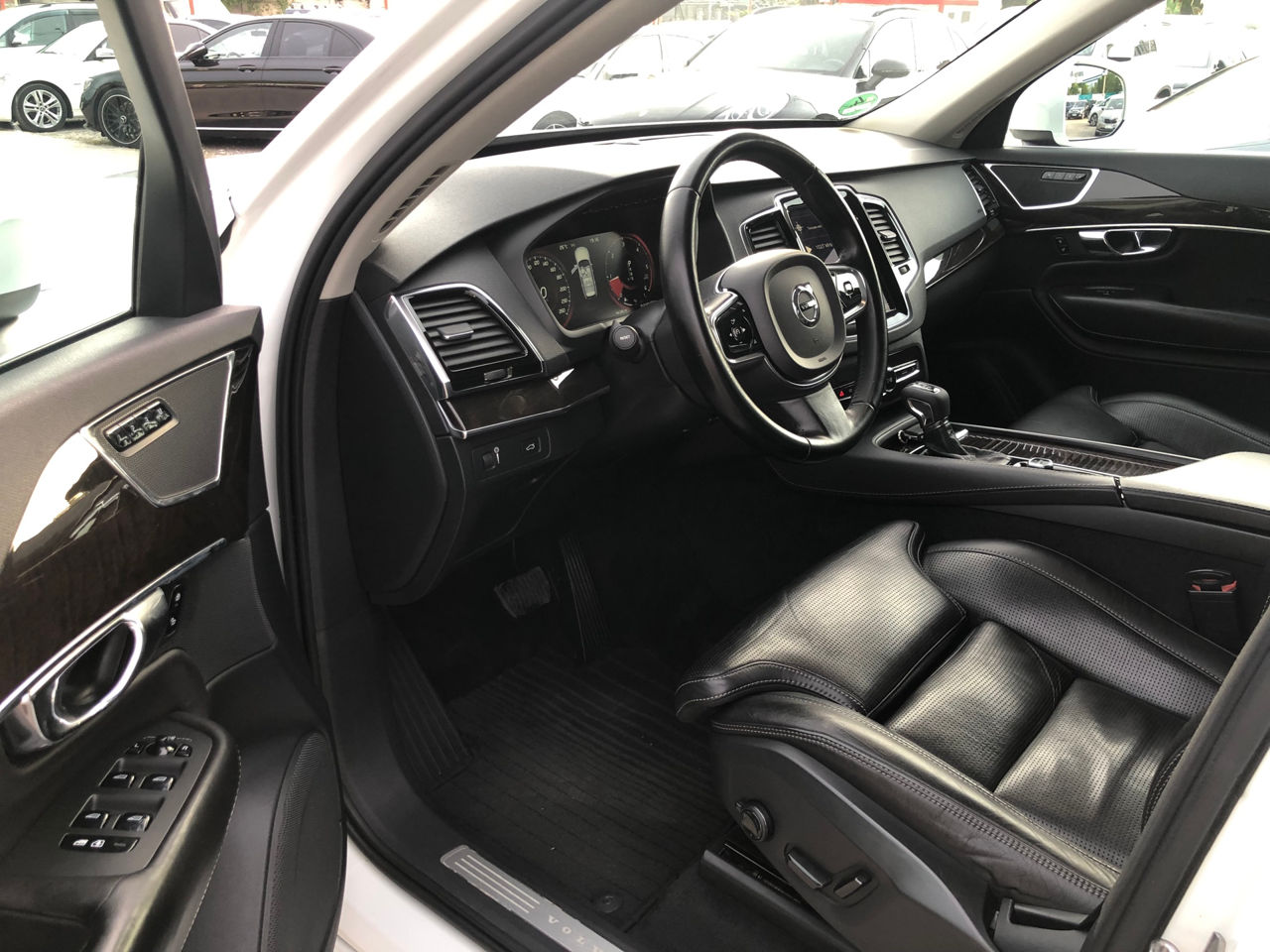 Volvo XC90 foto 6