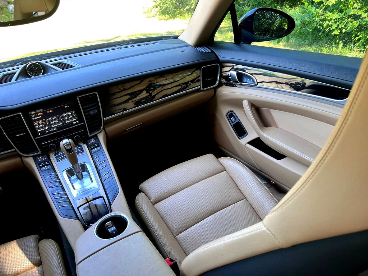 Porsche Panamera фото 8