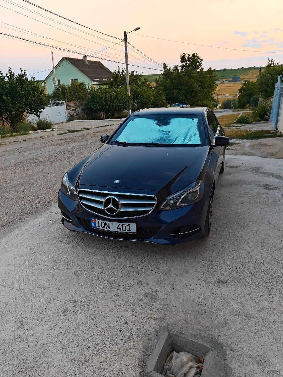 Mercedes E-Class foto 0