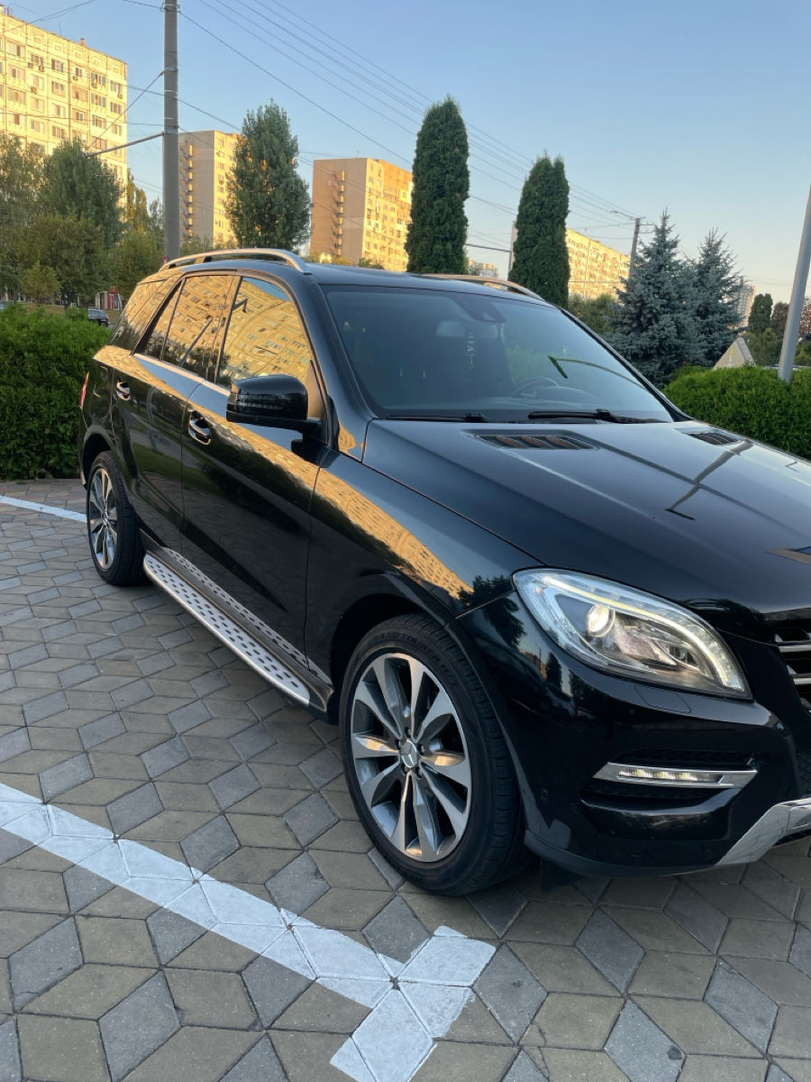 Mercedes M-Class foto 2