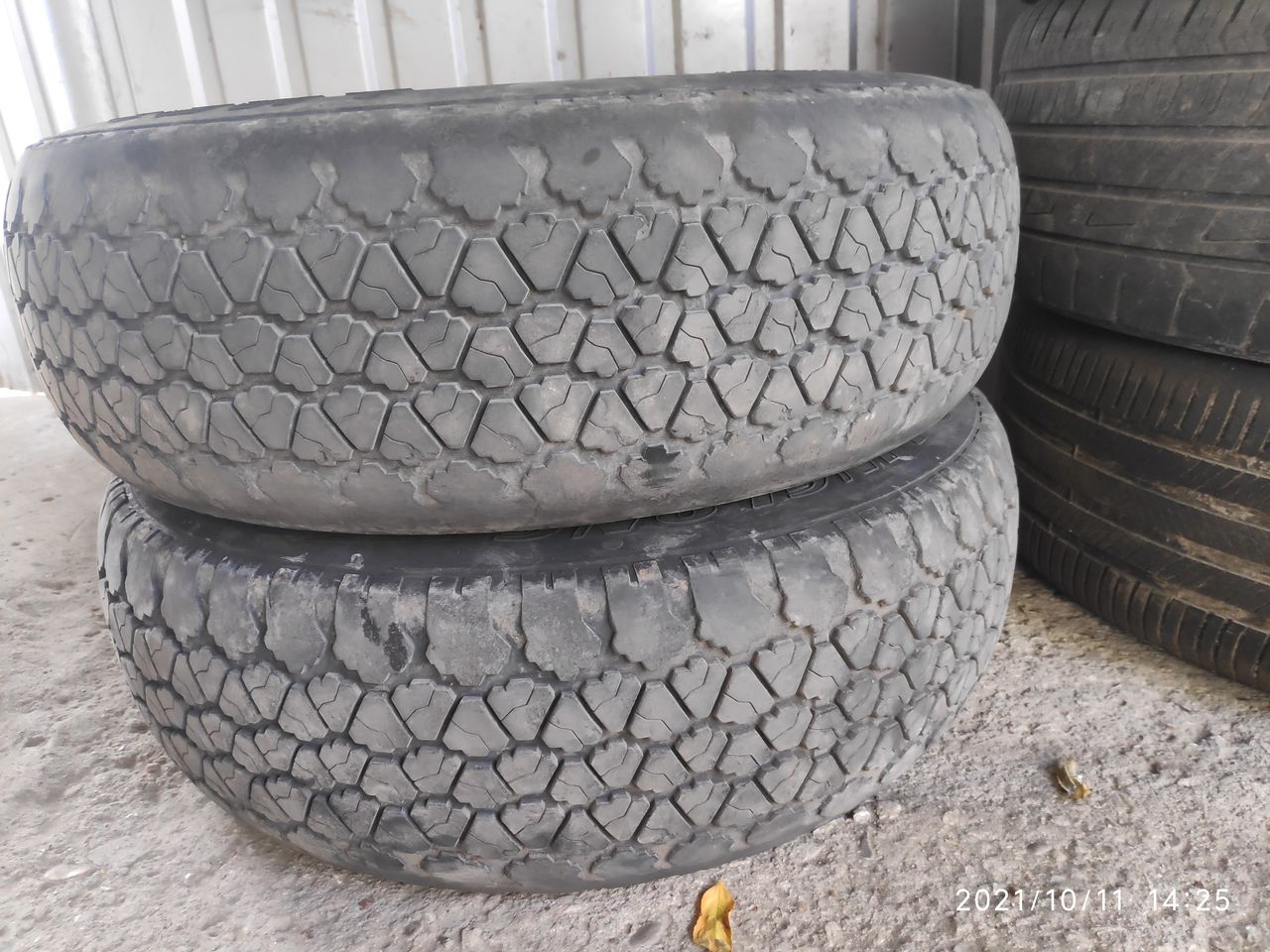 195/70 R15C