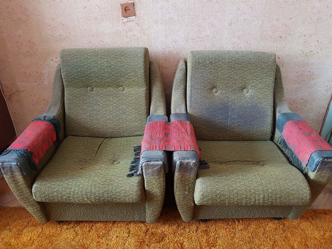Два кресла за 400 лей