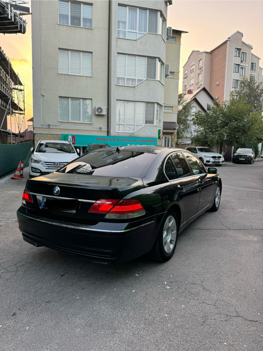 BMW 7 Series foto 3