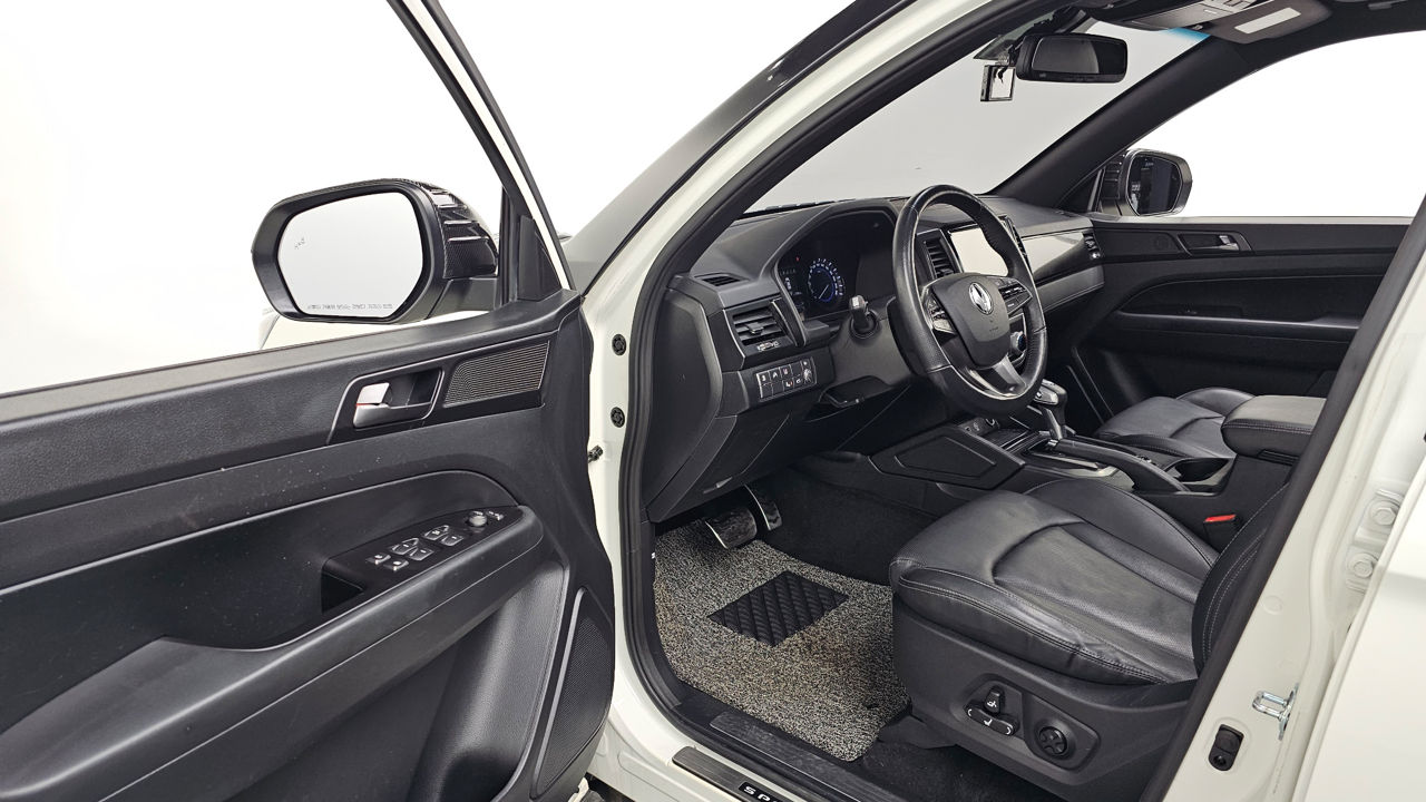 Ssangyong Rexton фото 4