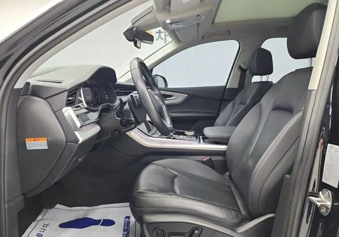 Audi Q7 фото 5