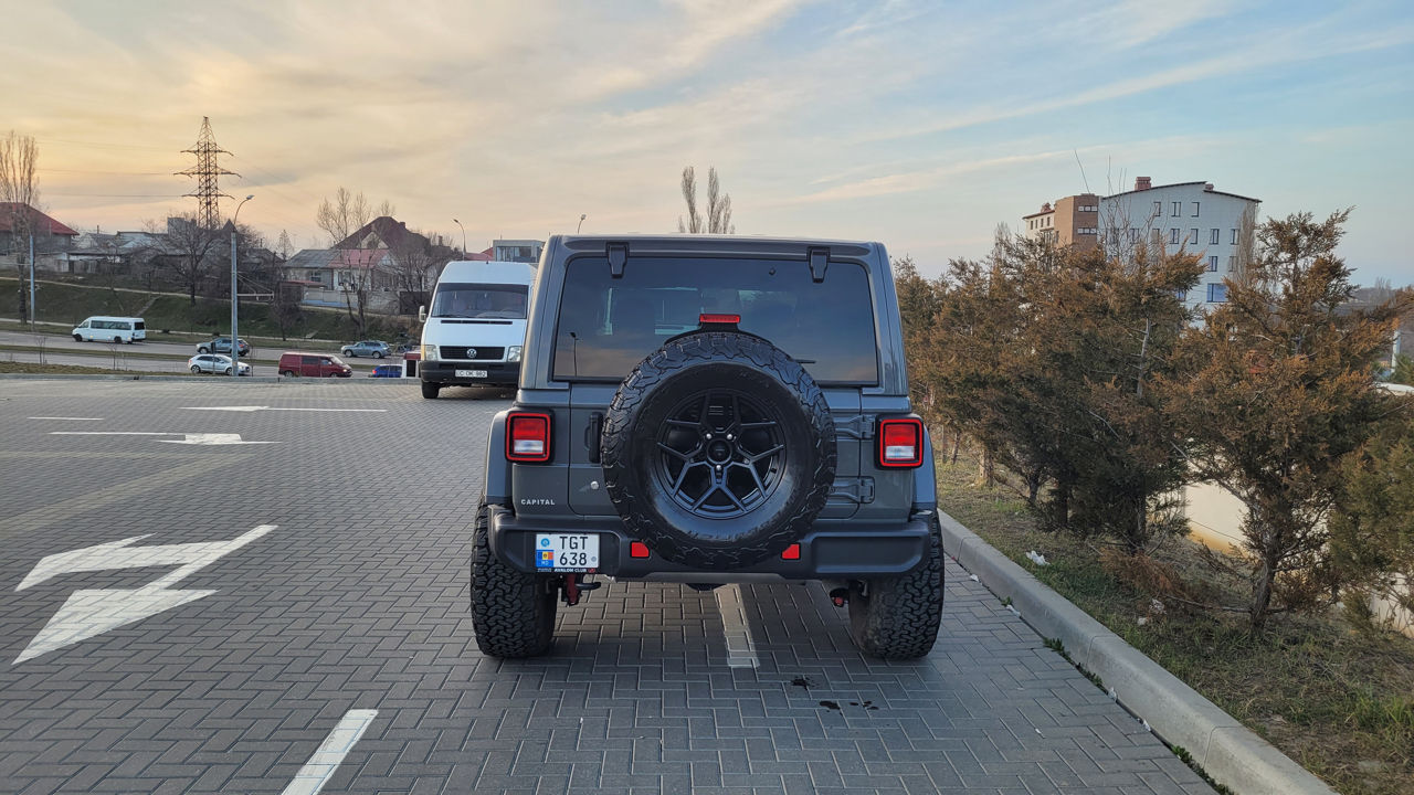 Jeep Wrangler фото 3