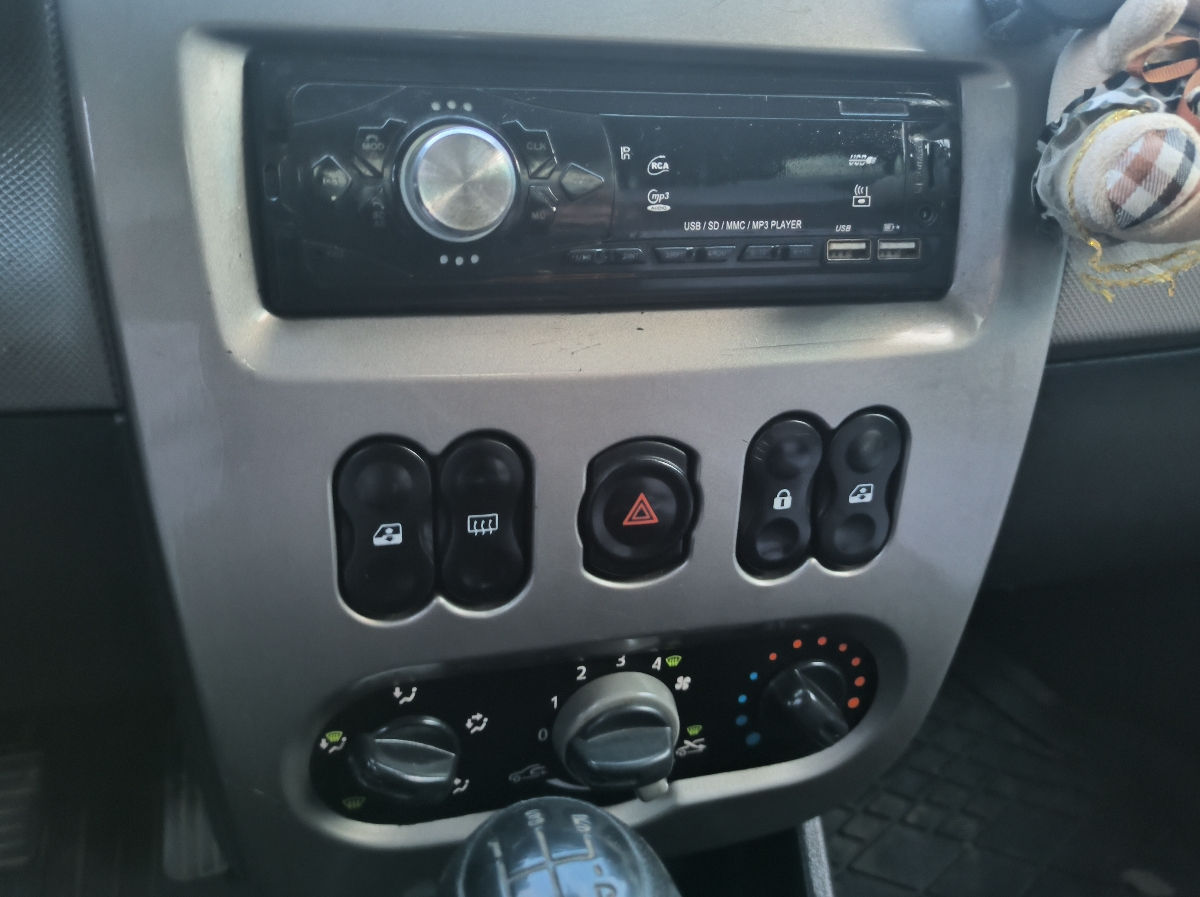 Dacia Logan foto 6