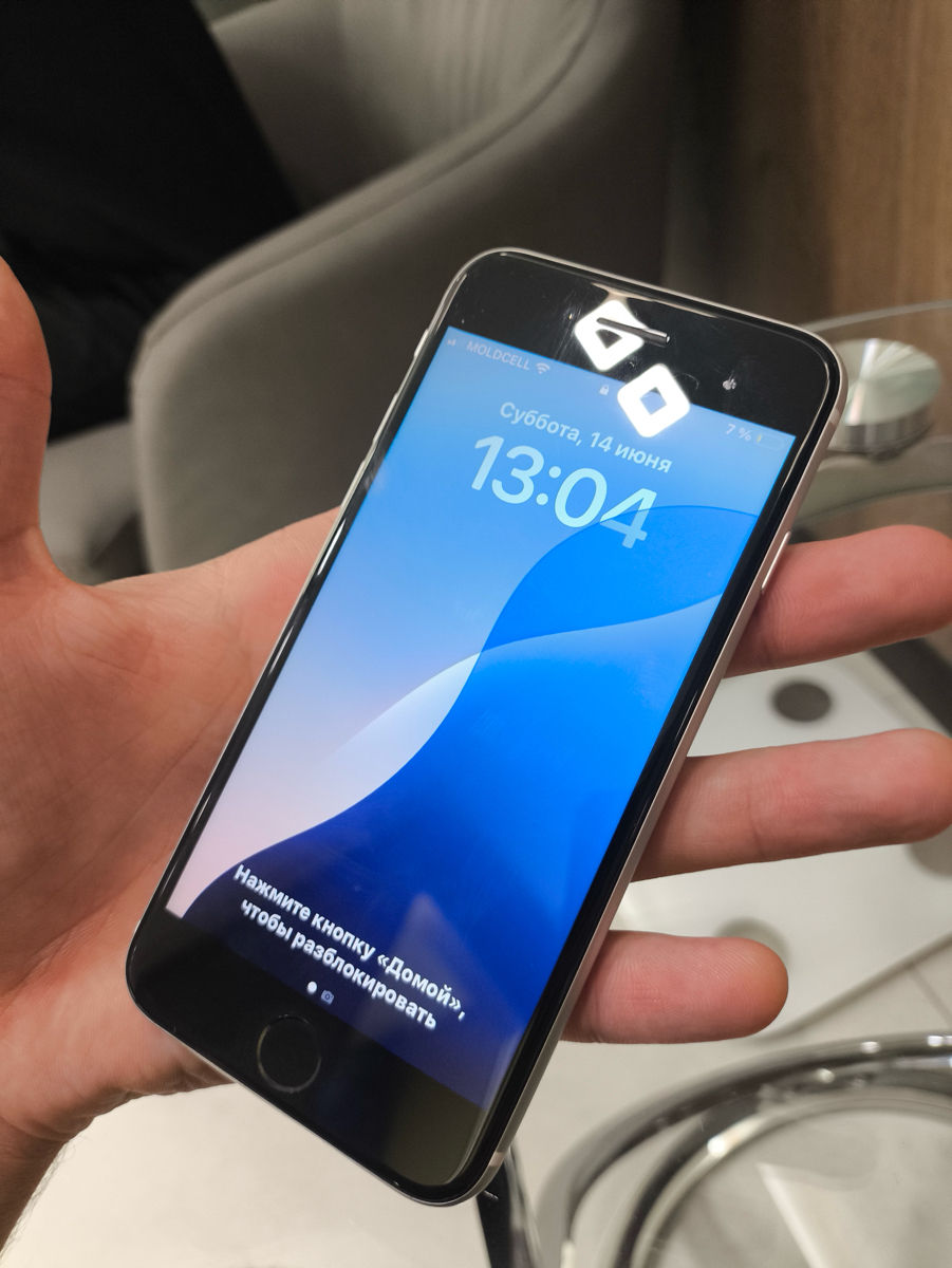 Продаю iPhone SE 2020 | 128 ГБ Состояние хорошее фото 0
