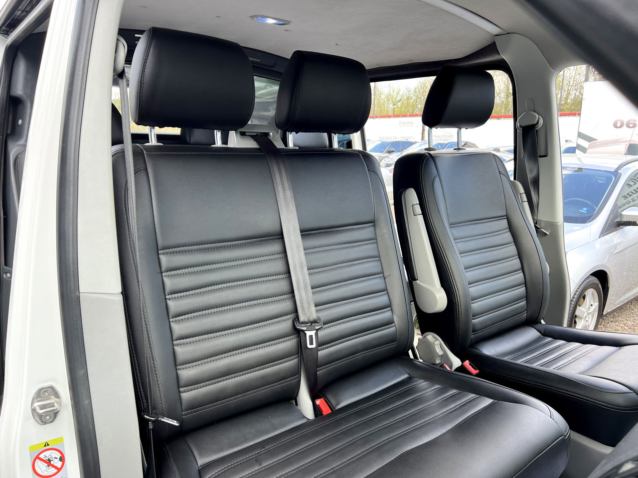 Volkswagen Transporter 6 Locuri 4x4  foto 13