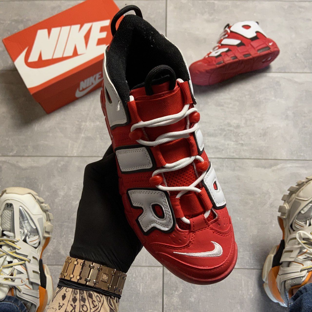 Nike Air More Uptempo University Red foto 2