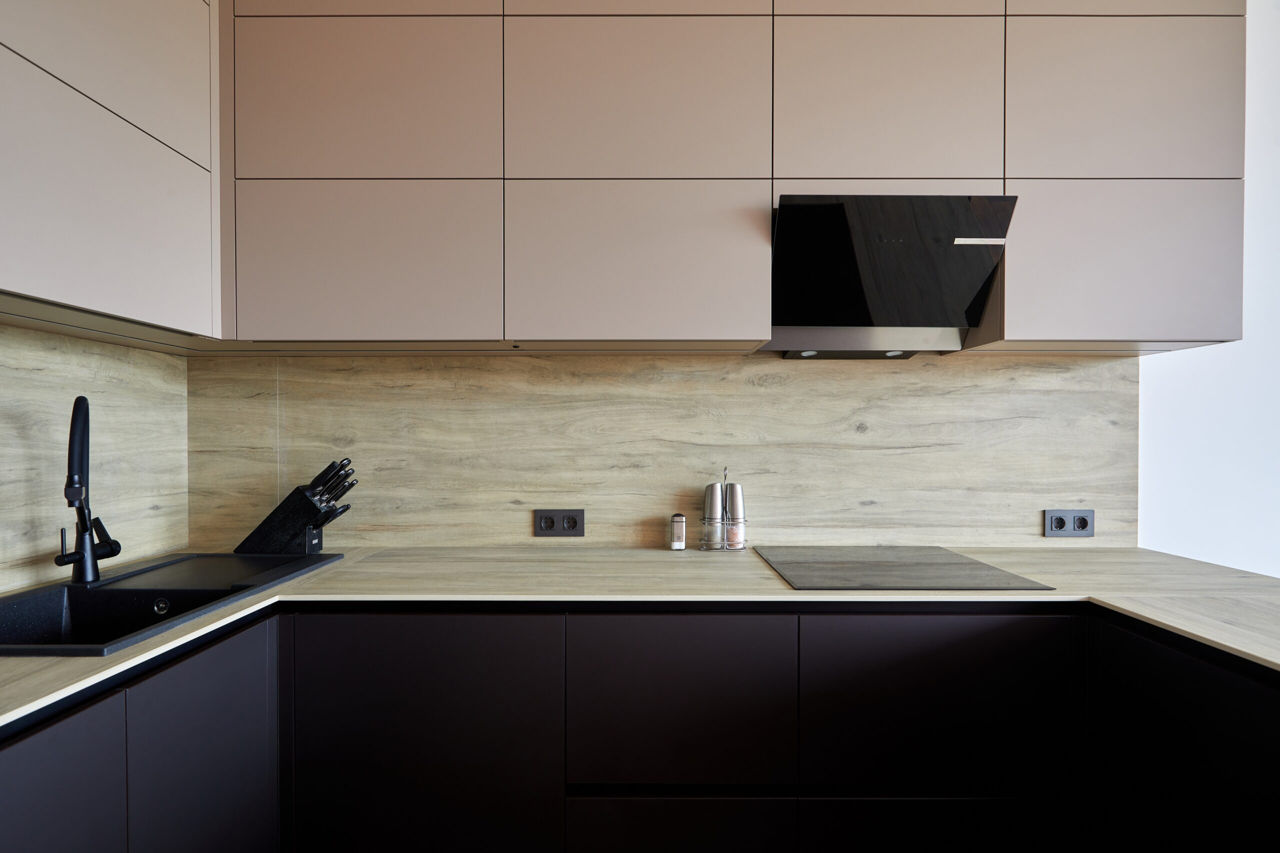 Bucatarie minimalista in forma de "U" foto 2