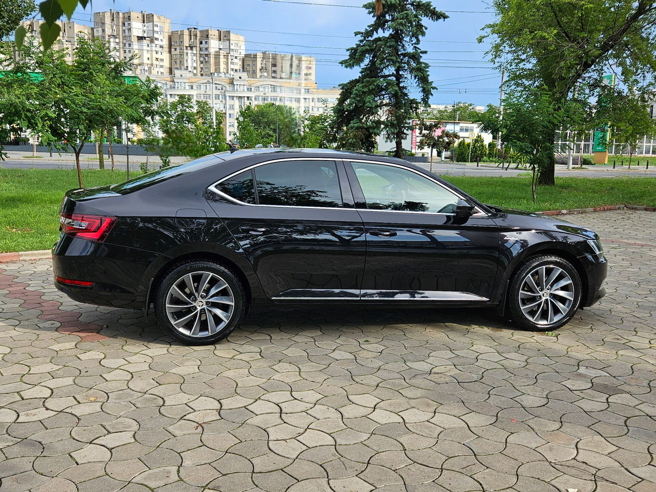 Skoda Superb foto 3