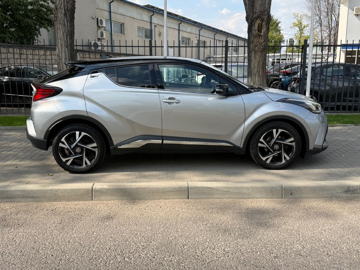 Toyota \sC-HR 2022 photo 4