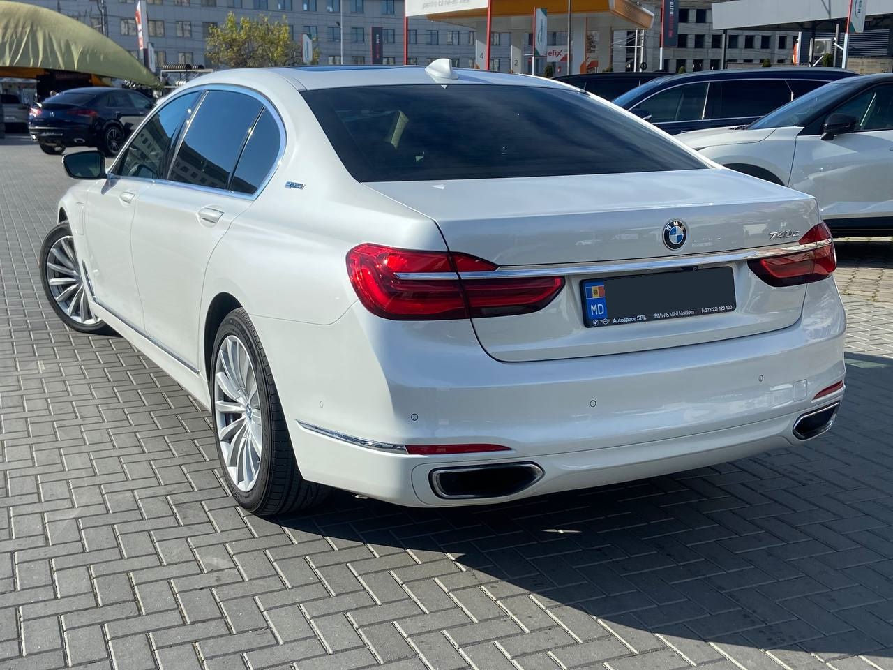 BMW 7 Series foto 3