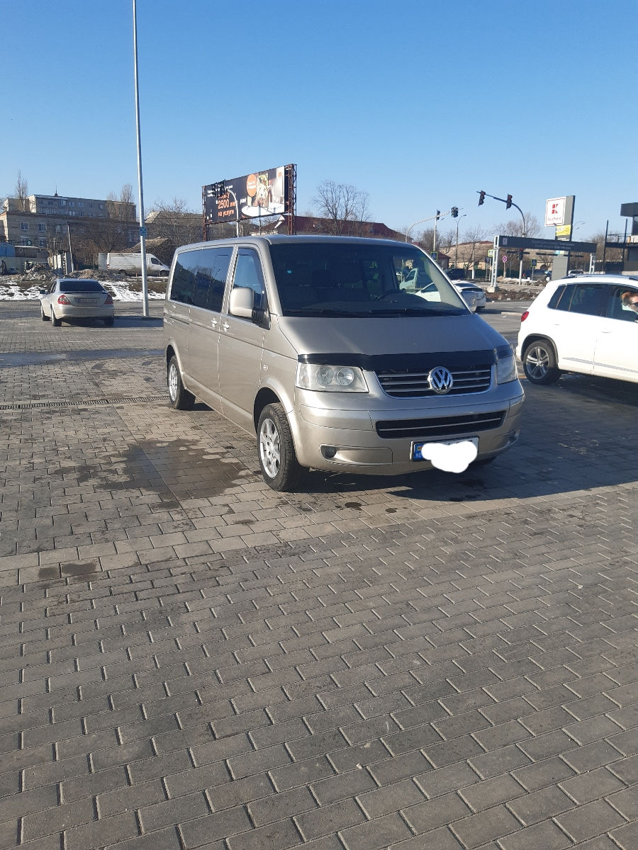 Volkswagen Caravelle foto 0