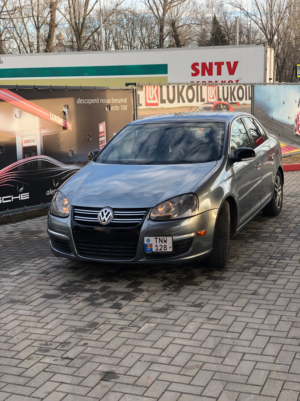 Volkswagen Jetta foto 2