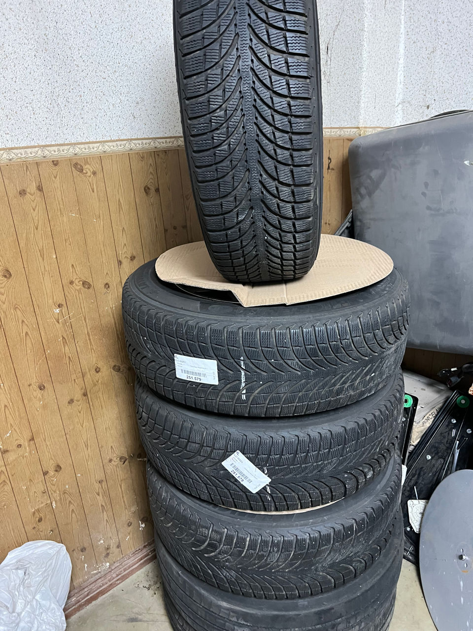 235-65-17 michelin foto 0