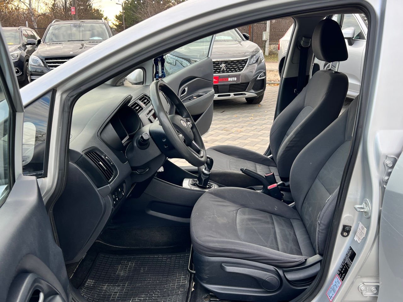 KIA Rio foto 6