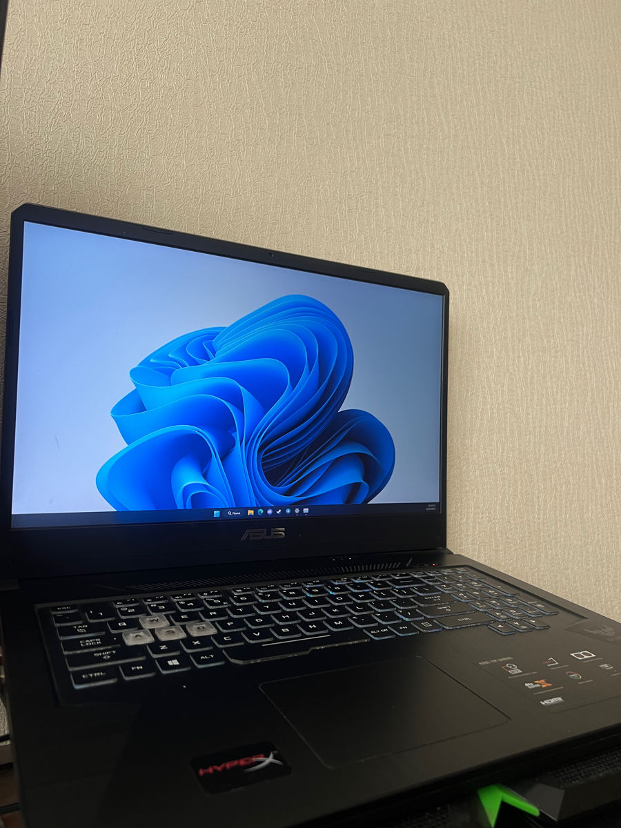 Asus TUF Gaming FX705DT 17" foto 0