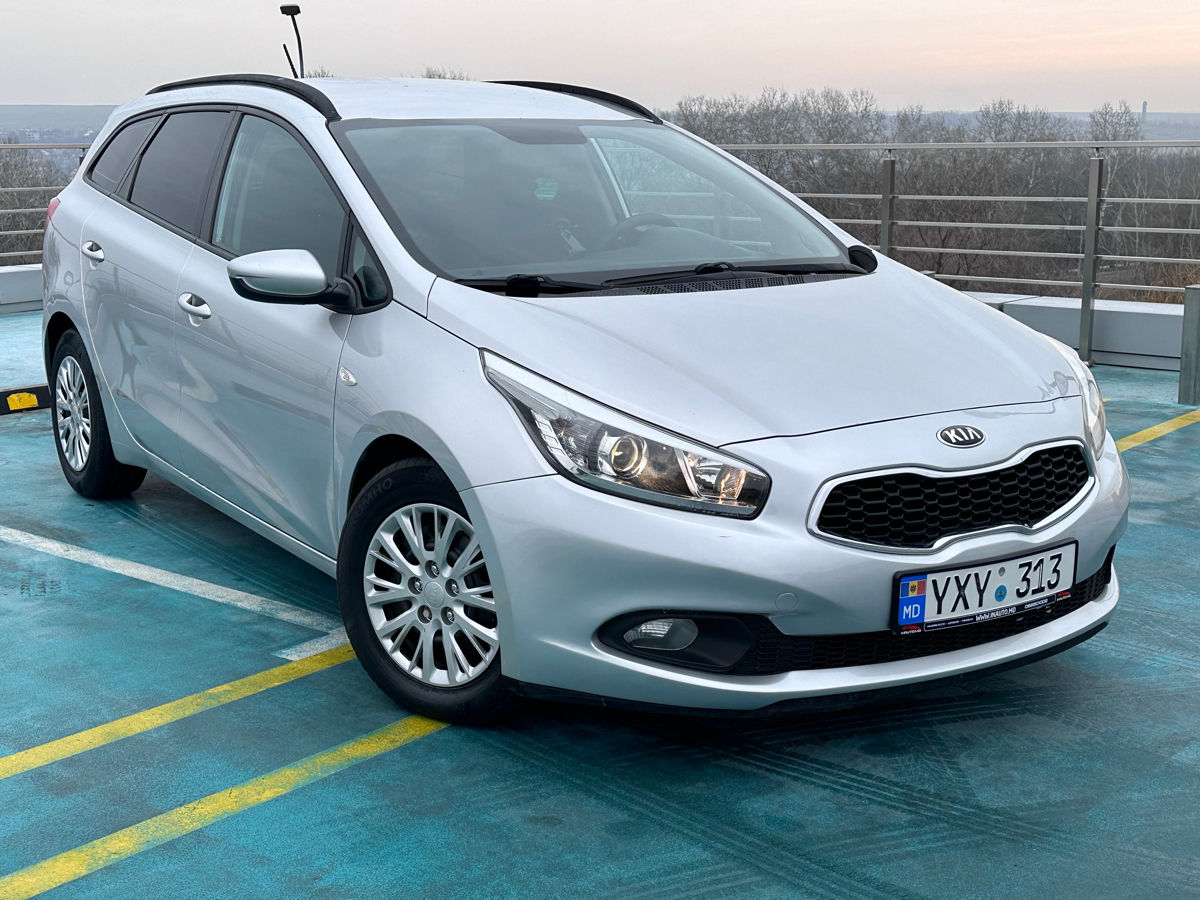 KIA Ceed 2013 г. с пробегом 193000 км, Дизель, 7199 €