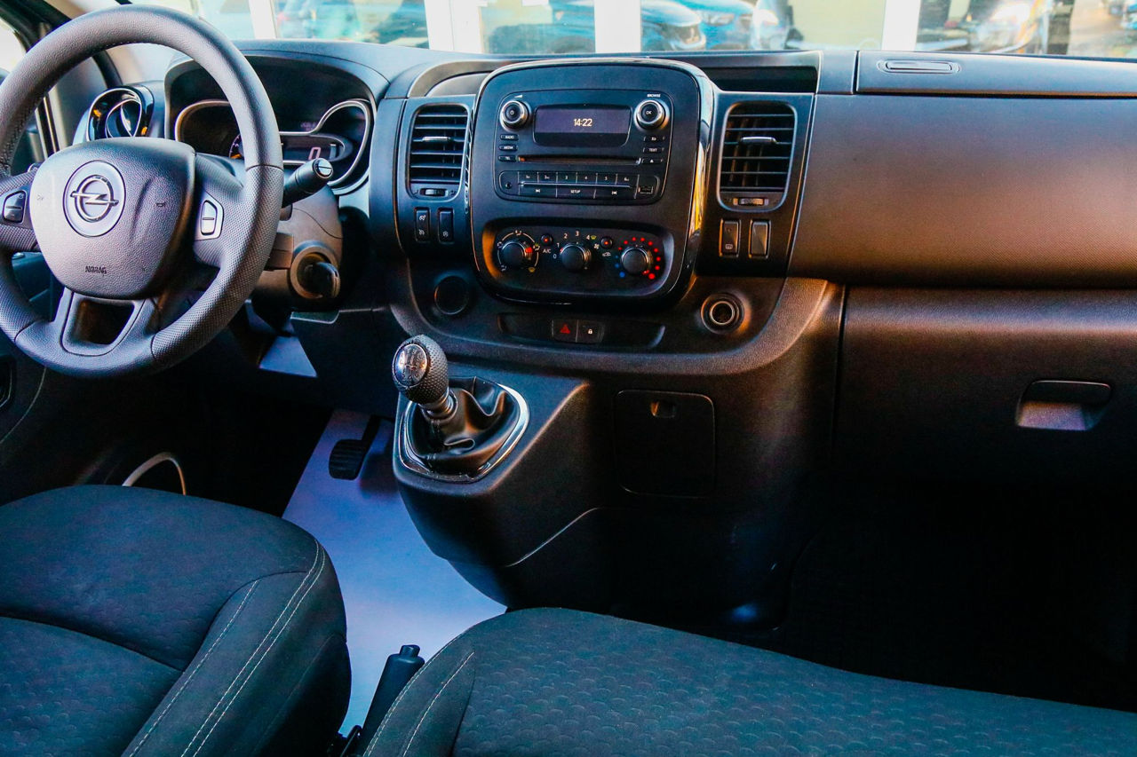 Opel Vivaro фото 3