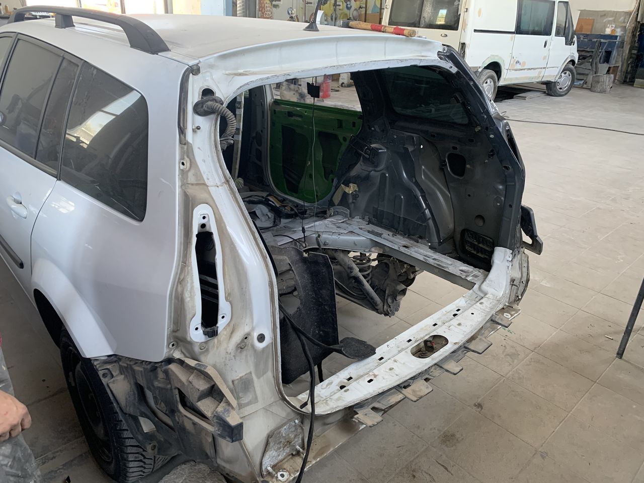 Vopsire auto in camera noua рихтовка покраска можно по перечислению с НДС foto 16