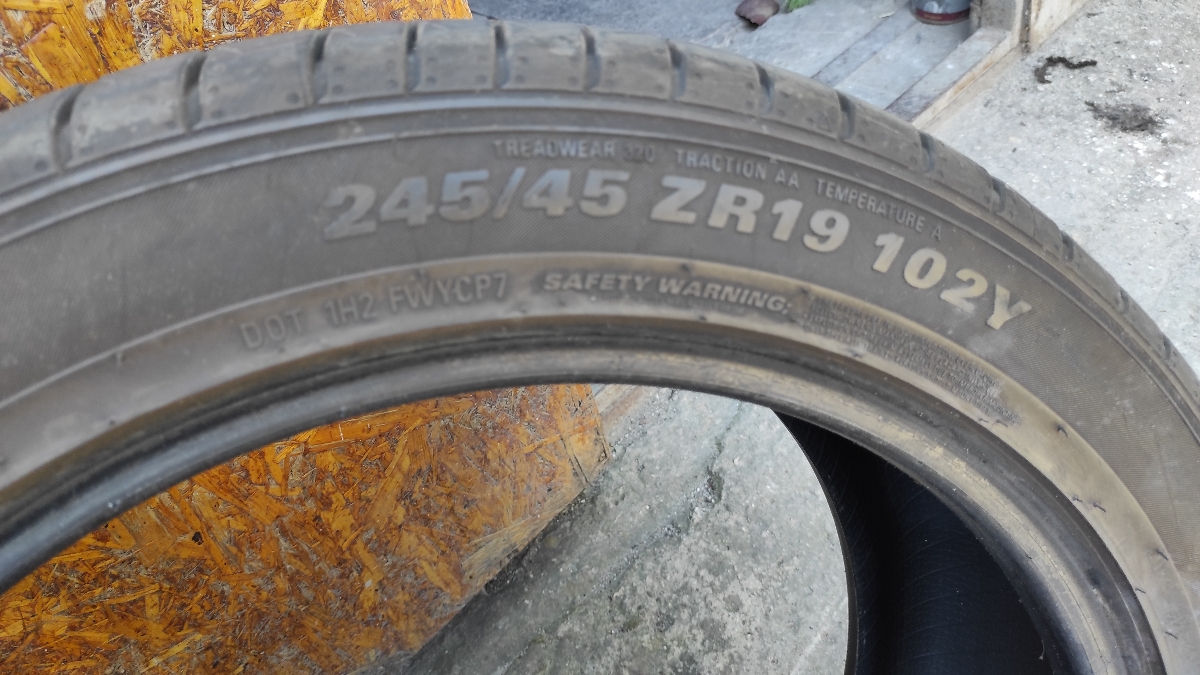 245/45 R19 фото 2