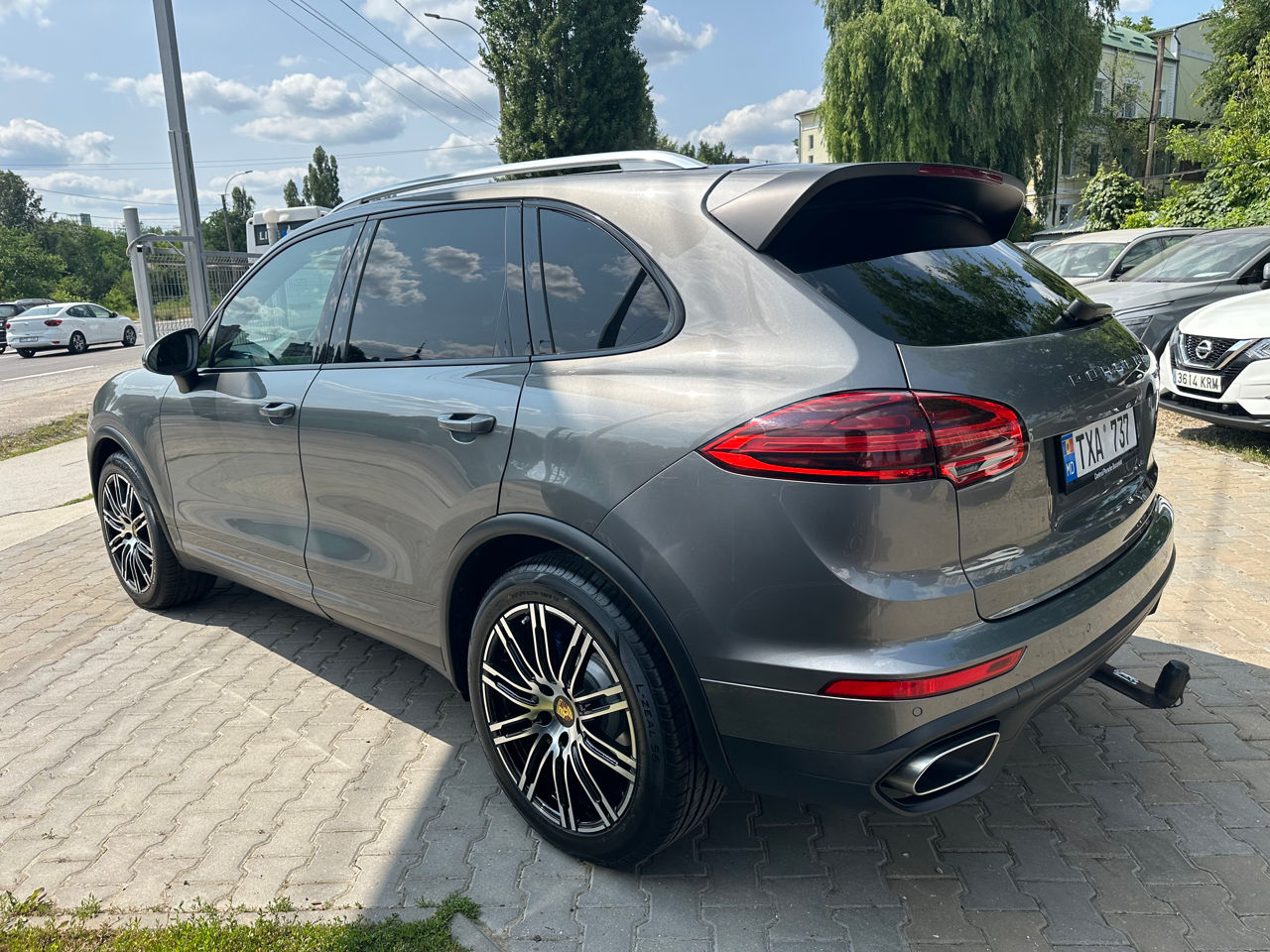 Porsche Cayenne фото 1