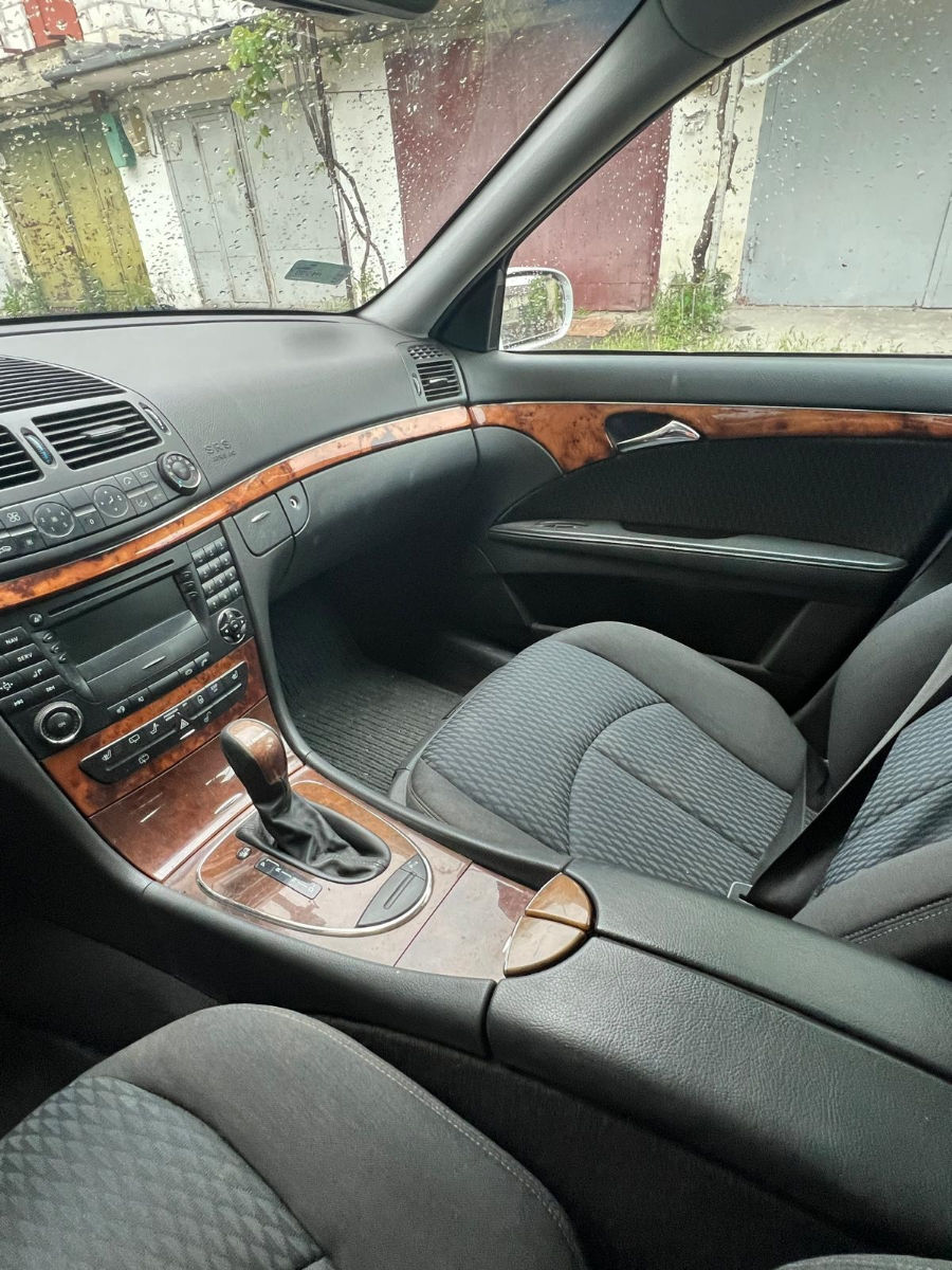 Piese/ Запчасти/dezmembrare/разборка Mercedes W211 foto 4