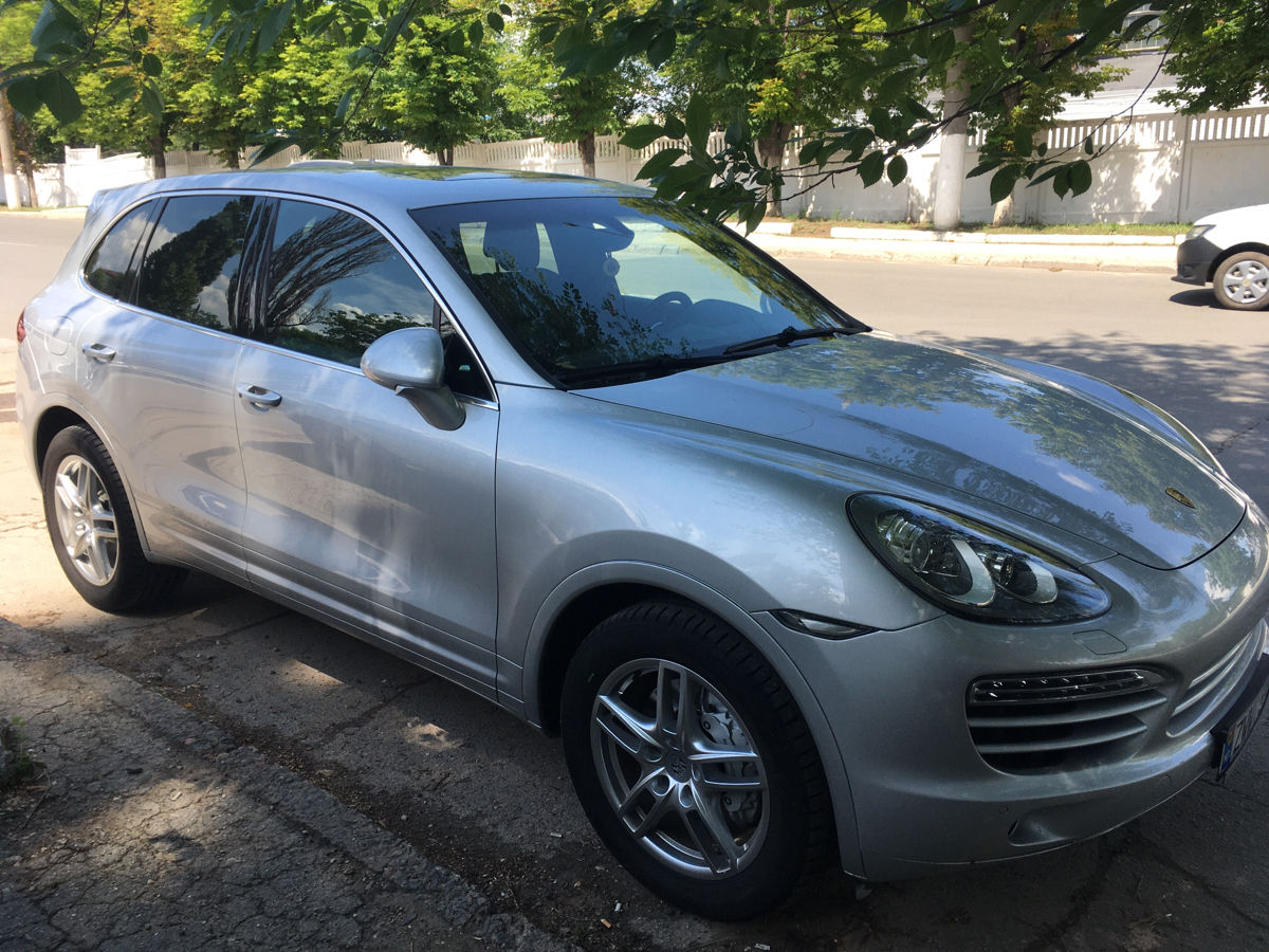 Porsche Cayenne foto 1